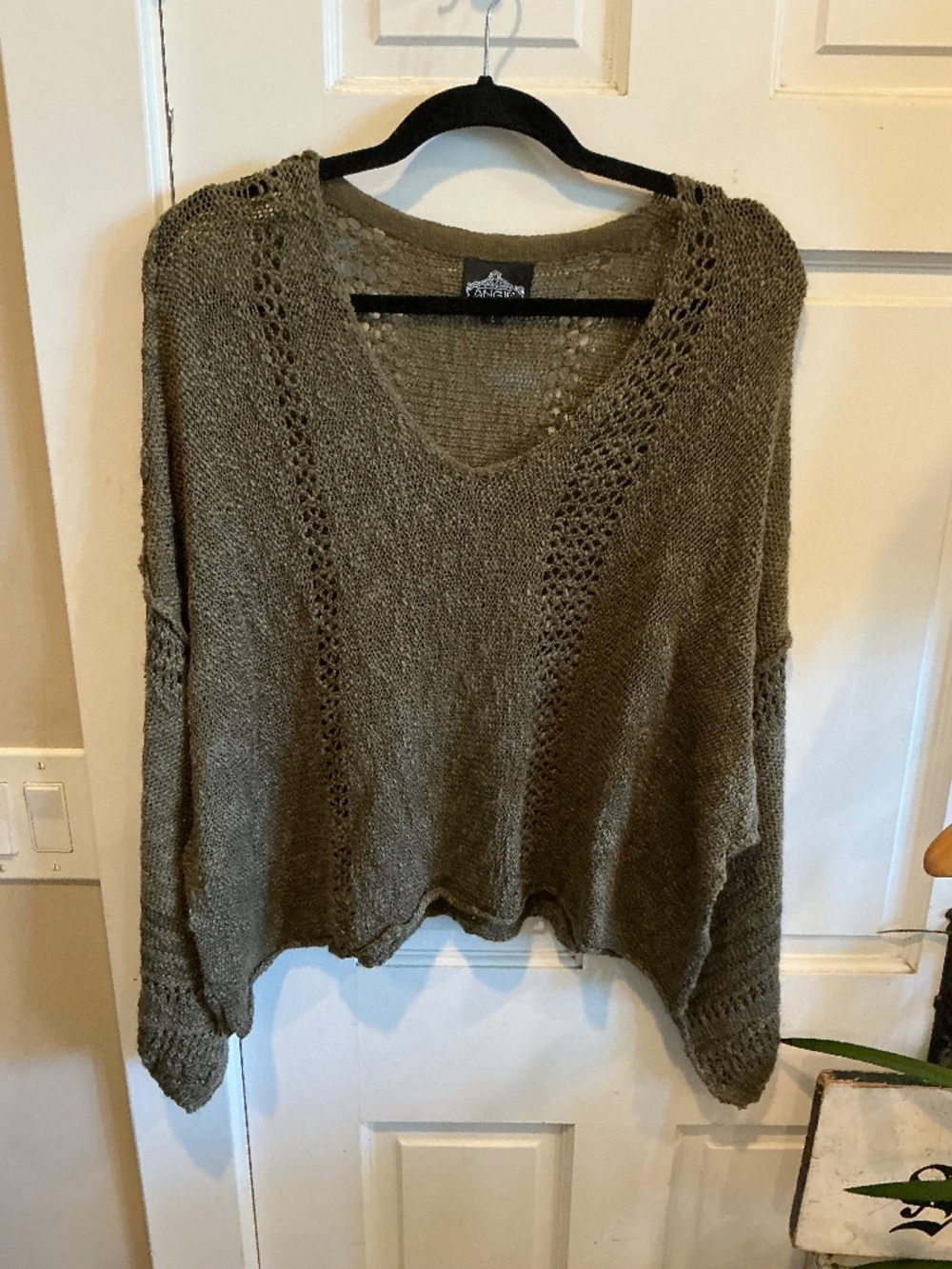 Angie lightweight pullover sweater!  Size large